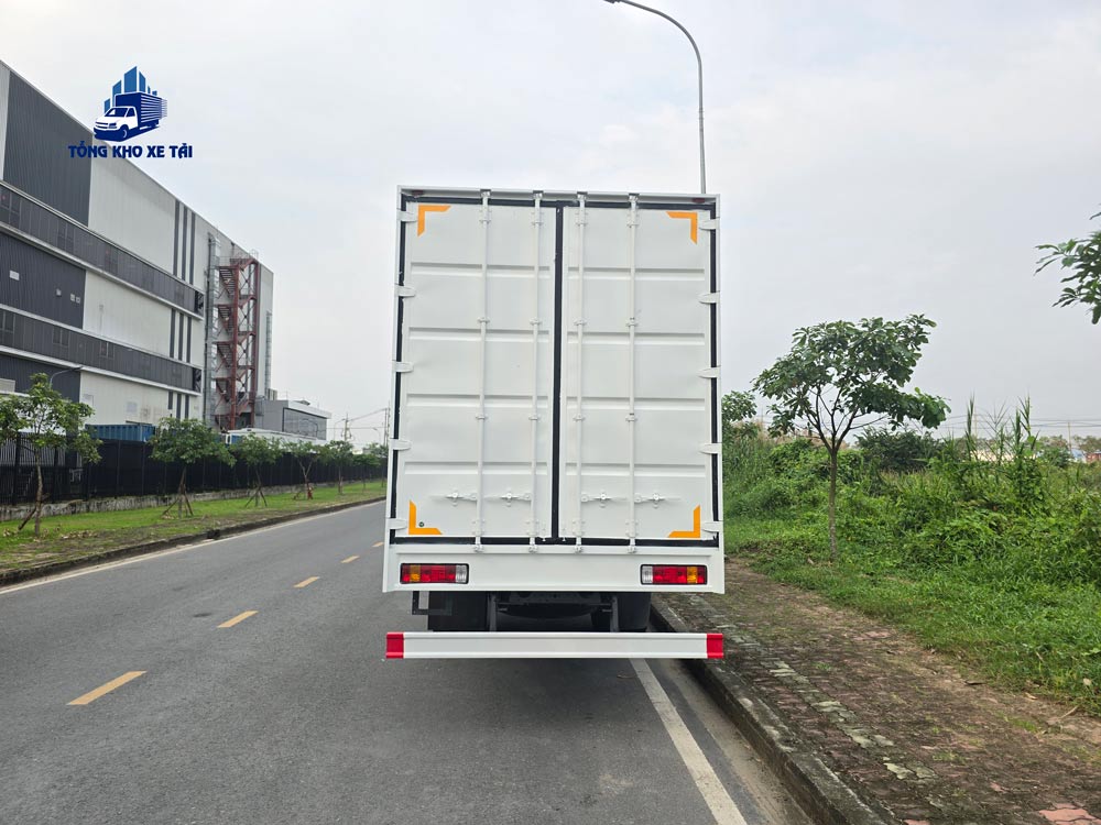 XE CHENGLONG H5 240HP THÙNG KÍN CONT 9M9